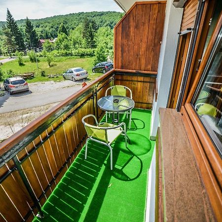 Sixteen Lakes Guest House Jezerce Esterno foto
