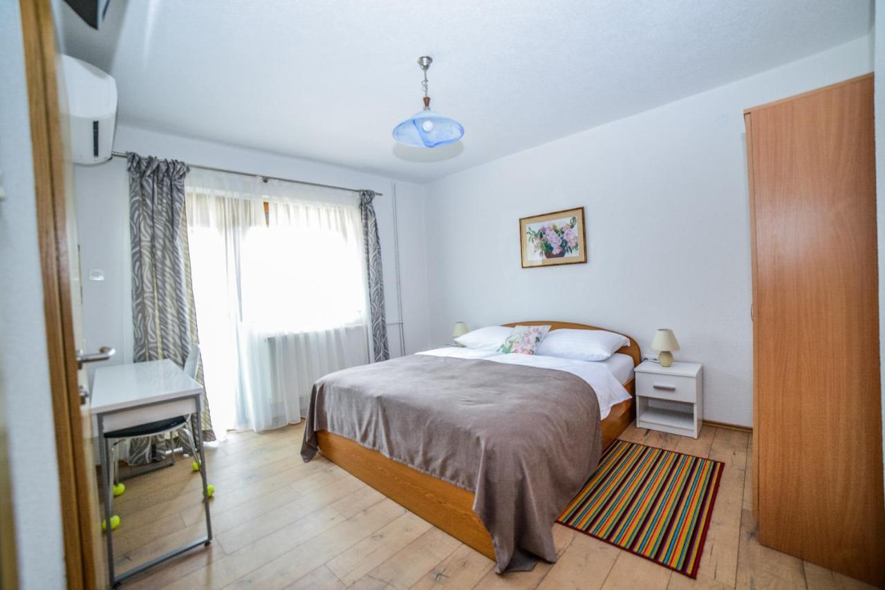 Sixteen Lakes Guest House Jezerce Esterno foto