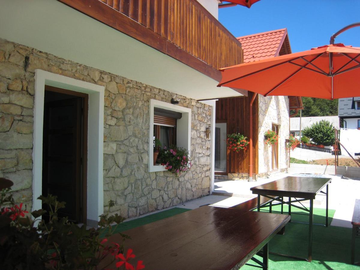 Sixteen Lakes Guest House Jezerce Esterno foto